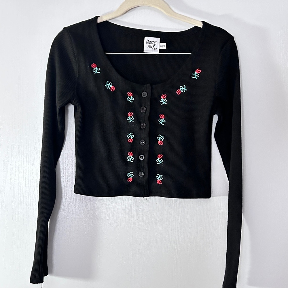 Princess Polly XS/S Black Button Up Longsleeve Top with Flowers